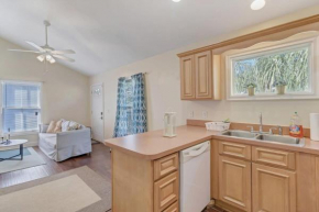Large 1 BR carriage house in historic SPR